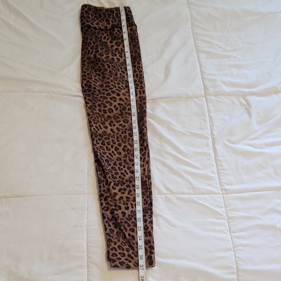 Felina brown & black cheetah stretchy leggings. Sz: L - Picture 4 of 5